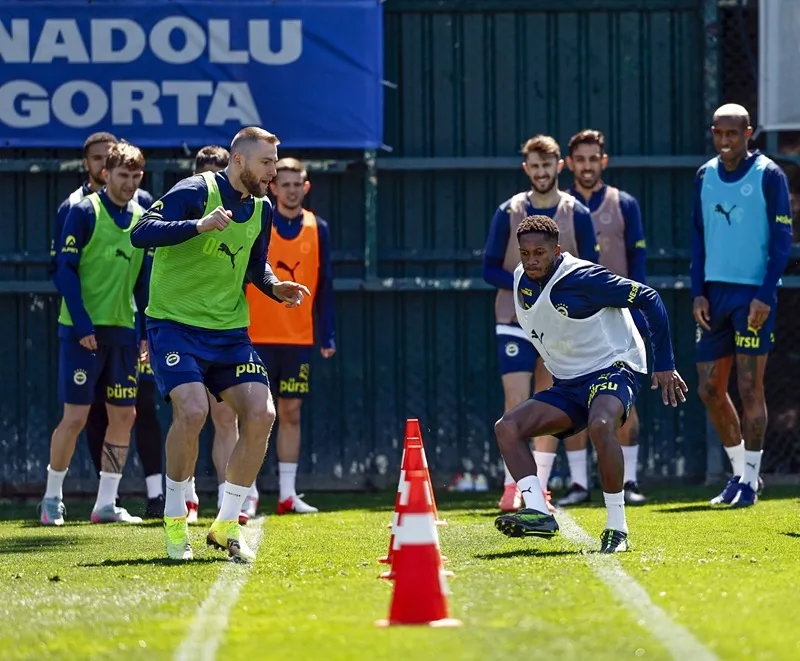 Fenerbahçe'den sansyonel transfer! Jose Mourinho onay verdi - 15