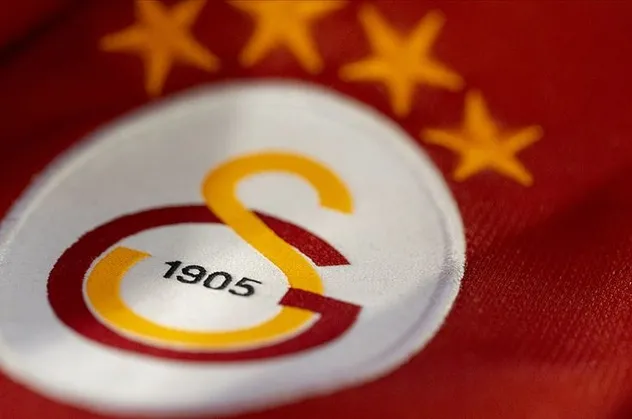 Son dakika Galatasaray (GS) transfer haberi: Galatasaray'dan sağ bek harekatı! Fatih Terim gözünü Emil Krafth'a dikti!
