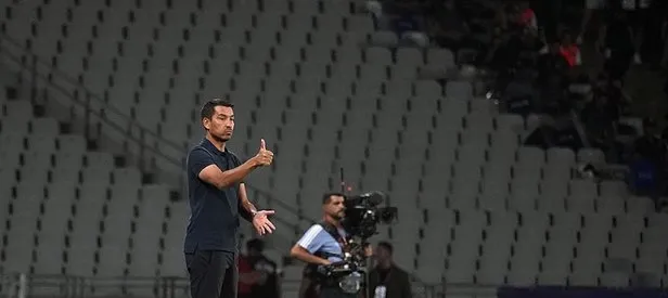 van Bronckhorst: Gurur duyuyorum