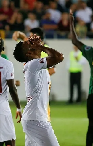 Galatasaray evde aslan dışarıda kedi