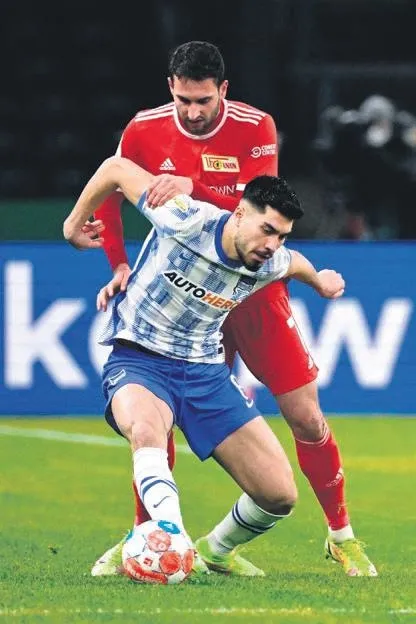 besiktas-halil-dervisoglu-transferinde-mutlu-sona-ulasti-1688865077619.jpeg Beşiktaş, Halil Dervişoğlu transferinde mutlu sona ulaştı-3