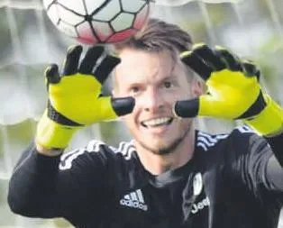 Necip Uysal stoperde oynadı!