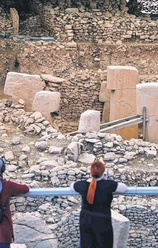 12 bin yıllık geçmişse sahip Göbeklitepe'de devam eden kazılara Fransız haber ajansı AFP dikkat çekti