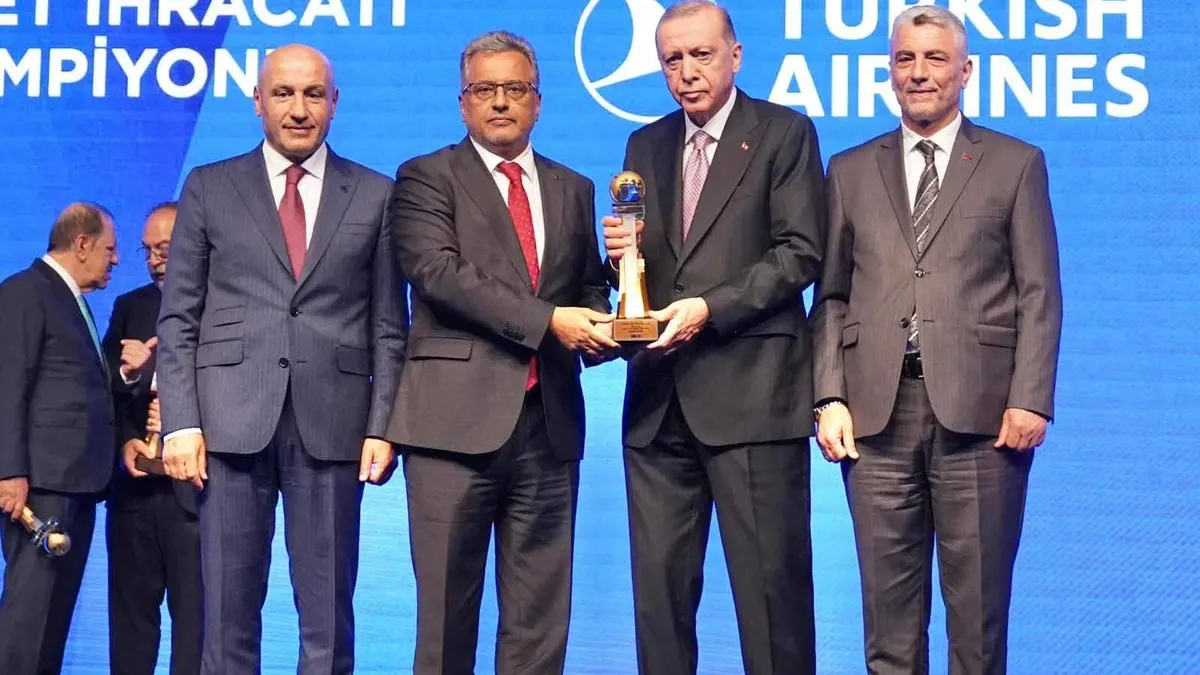 THY'ye 2023 yılının ihracat şampiyonu ödülü