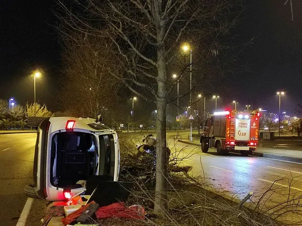 Son dakika: Kartal'da sarhoş sürücü ortalığı birbirine kattı!-3