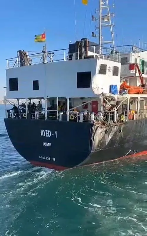 İstanbul Boğazı’nda büyük tehlike: İki gemi çarpıştı | Telsiz konuşmaları ortaya çıktı-3