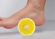 Ne işe yaradığını öğrenince şok olacaksınız! Bunu kimse bilmiyordu! Ayağınızın altına tuzlu limon sürüp uyursanız....