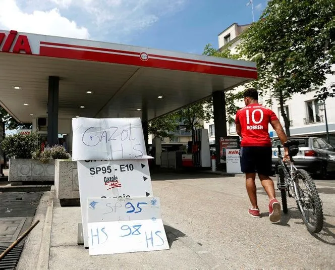 Fransa’da grev kaosu