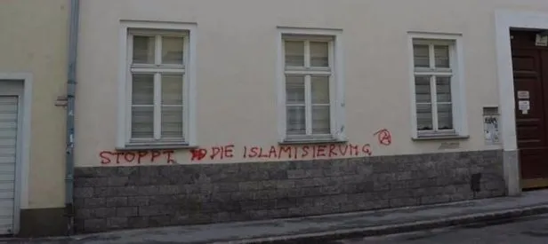 Avusturya’da İslam toplumu merkezine ırkçı saldırı