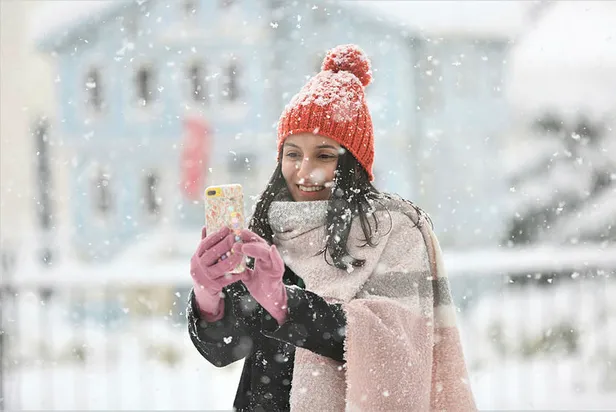 24-aralik-cuma-bugun-okullar-tatil-mi-hangi-il-ve-ilcelerde-kar-tatili-var-van-bitlis-ardahan-nigde-trabzon-rize-ordu-sinop-1640317428388.jpg 24 Aralık Cuma bugün okullar tatil mi? Hangi il ve ilçelerde kar tatili var? Van, Bitlis, Ardahan, Niğde, Trabzon, Rize, Ordu, Sinop...-2