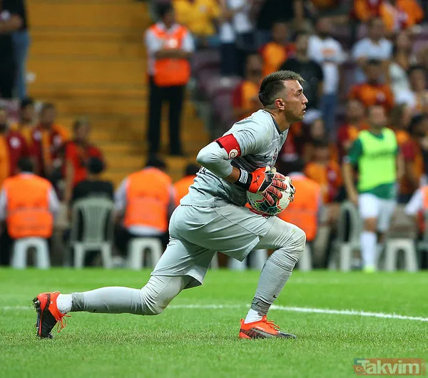 Muslera Şampiyonlar Ligi'nde zirvede! En fazla kurtarış ondan - 10