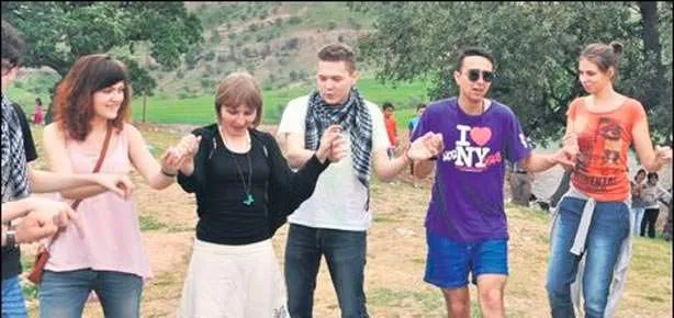 Cudi Dağı’nda barış halayı!