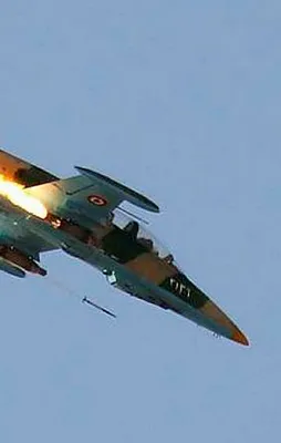 Esed rejimine ait savaş uçağı düşürüldü