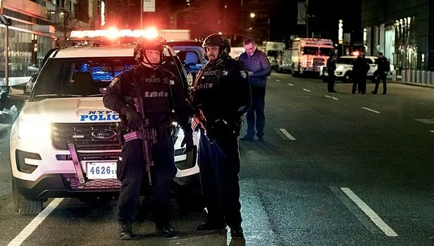 ABD New York'ta bombalı saldırı alarmı! CNN binası boşaltıldı