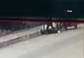 Hatay'da kan donduran olay kamerada! Baba oğlunu yol kenarında bıçaklayarak böyle öldürdü