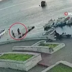 Pendik’te vicdanları sızlatan olay: Kediye tekme atıp denize fırlattı