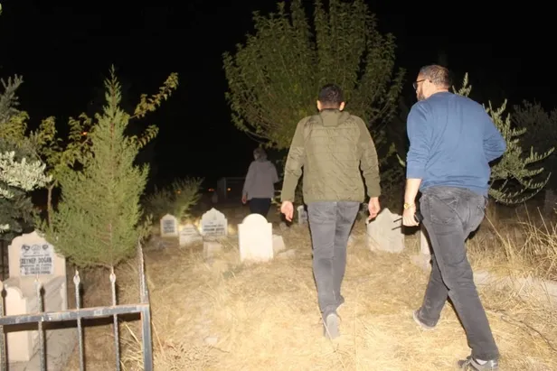 Adıyaman'da hareketli gece: Polis ekipleri mezarlıkta 'bebek' aradı-5