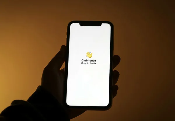 clubhose-nedir-clubhouse-davetiye-nasil-alinir-clubhouse-kimin-cloubhose-nasil-kayit-olunur-clubhouse-androidde-var-mi-1612772461251.jpg
