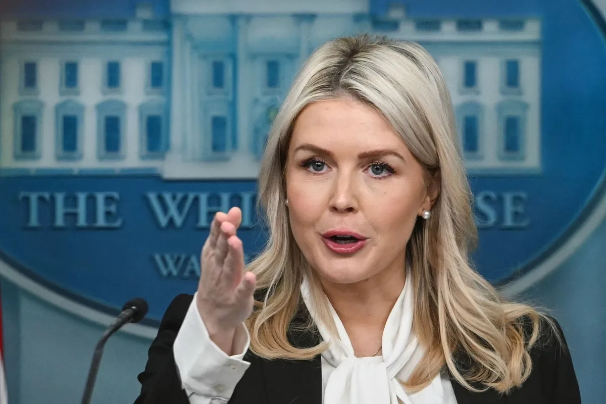 trumpin-en-guvendigi-yardimcilarindan-biriydi-beyaz-saray-basin-sozcusu-karoline-leavitt-gorevden-ayriliyor-1786565329029.jpeg Trump'ın en güvendiği yardımcılarından biriydi! Beyaz Saray basın sözcüsü Karoline Leavitt görevden ayrılıyor-1