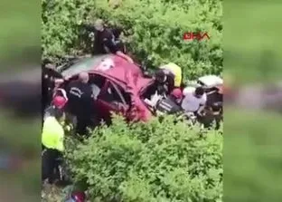 Kocaeli’de 140 kilometre hızla istinat duvarından düşen otomobildeki yaralılardan 3’ü futbolcuymuş