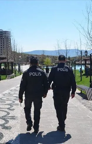 Sokağa çıkma kısıtlamasını ihlal eden 24 bin 437 kişiye adli ya da idari işlem uygulandı