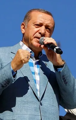 Kaçacak delik arıyorlar