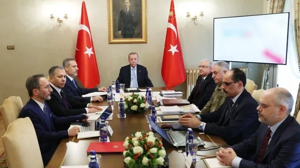 Başkan Erdoğan liderliğinde İstanbulda kritik güvenlik zirvesi: Teröristan kurulmasına izin verilmeyecek