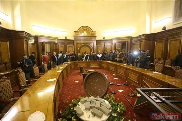 Azerbaycan kazandı, Ermenistan karıştı! Paşinyan'ın eşyalarını bile çaldılar - 11