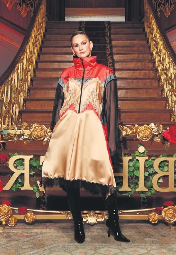 Farah Zeynep Abdullah ve Hande Ataizi arasında sular durulmadı! Gerginliği yüzüne yansıdı