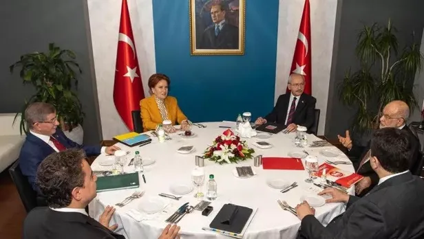 15-temmuz-sehidi-muhammet-yalcinin-babasindan-altili-masaya-tepki-basa-gelseler-fetocu-hainlere-kahraman-derle-1656987964258.jpeg 15 Temmuz şehidi Muhammet Yalçın'ın babasından 6'lı masaya tepki: Başa gelseler FETÖ’cü hainlere ‘kahraman’ derler-4