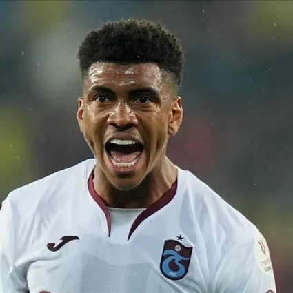 Trabzonspor’un forveti Felipe Augusto Zenit’e transfer oldu!