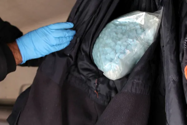 Kapıkule'de 10,5 kilo kokain ve 31,5 kilo ecstasy ele geçirildi-1