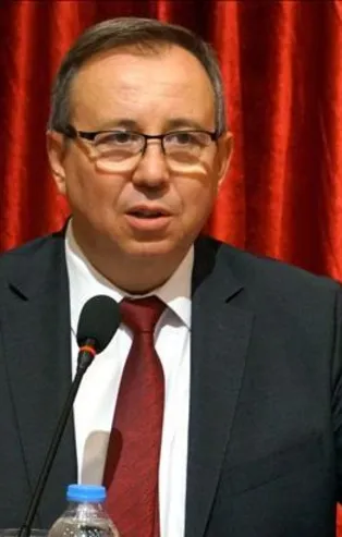 Trakya Üniversitesi Rektörü Erhan Tabakoğlu önce baldızını kadroya aldı sonra kendini böyle savundu