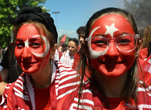 Türkiye-Portekiz maçı öncesi Türk taraftarlar Dortmund'u adeta kırmızı beyaza boyadı | Filistin yine unutulmadı - 1