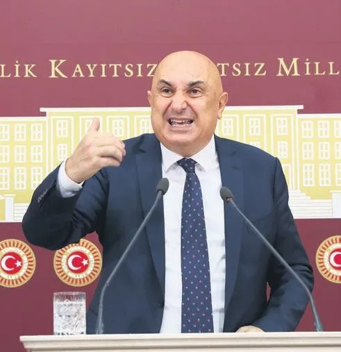 adaylik-icin-altili-masadan-destek-bulamayan-kilicdaroglu-kendi-altilisini-buldu-1660779902764.jpeg Adaylık için altılı masadan destek bulamayan Kılıçdaroğlu kendi altılısını buldu-3