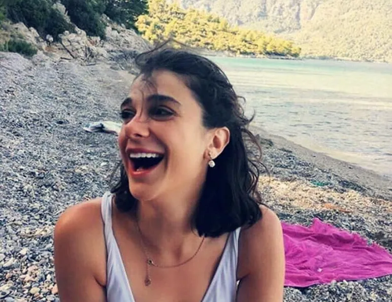 Pınar Gültekin’in acı haberi ünlüleri isyan ettirdi!