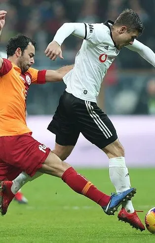Beşiktaş'ta Dorukhan Toköz alkış topladı