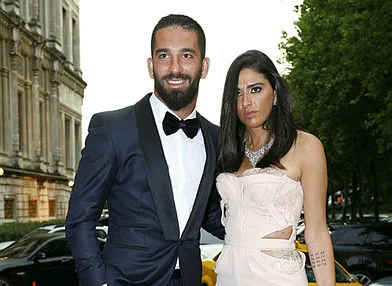 Aslıhan Doğan acile kaldırıldı Arda Turan hastaneye koştu-2