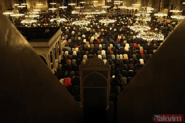 Kur'an-ı Kerim'de "Bin aydan daha hayırlı" olduğu bildirilen Kadir Gecesi tüm yurtta dualarla idrak edildi - 24