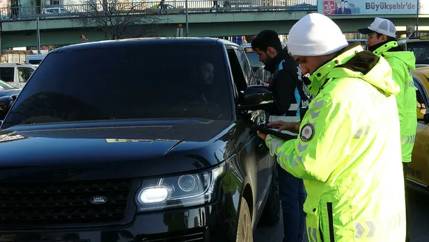 İstanbul'da sıkı denetim! Çakar kullananlara binlerce lira ceza kesildi!-3