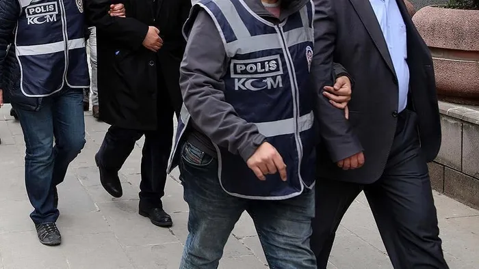 İstanbul merkezli 6 ilde hayali ihracat operasyonu: 21 şüpheliden 16’sı yakalandı! Devleti 200 milyon zarara uğrattılar-3