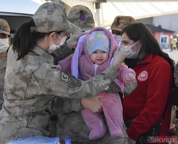 Tunceli'de PKK ile çıkan çatışmada şehit olan asker Burak Tortumlu, Erzurum’da son yolculuğuna uğurlandı - 5