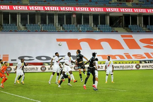 trabzonda-gol-firtinasi-ms-trabzsonspor-3-1-yeni-malatyaspor-1601144320437.jpeg Trabzon'da gol 'Fırtına'sı! MS: Trabzsonspor 3-1 Yeni Malatyaspor-3