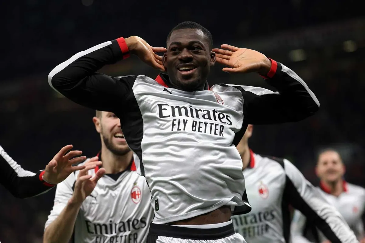 galatasaraya-transferde-kotu-haber-yeni-takimini-secti-1788166883916.jpeg Galatasaray'a transferde kötü haber! Youssouf Fofana yeni takımını seçti-3