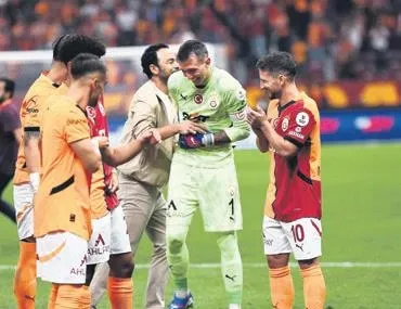 Muslera’ya 3 maç ceza
