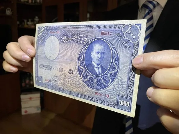 eski-1000-tllik-banknotu-bulan-turnayi-gozunden-vurdu-tek-bir-tanesi-bile-servet-ediyor-hemen-sandiklari-kurca-1690366488068.jpg Hemen dolapları karıştırın! Tek bir tanesi bile servet ediyor! Eski 1000 TL'lik banknotu bulan turnayı gözünden vurdu!-7