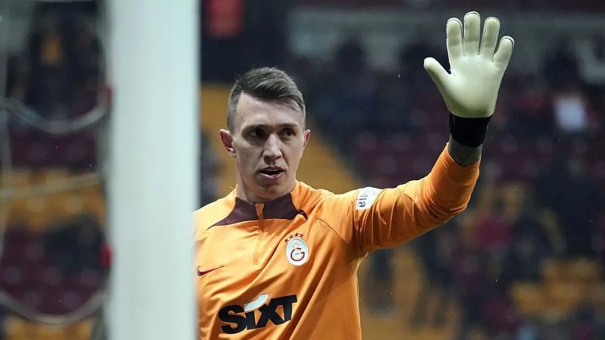 Yönetim şimdiden düğmeye bastı: Muslera'nın yerine alınacak isim için 4 kişilik ekip kuruldu!