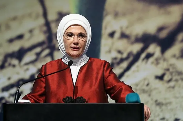 Emine Erdoğan, LGS'ye girecek öğrencilere başarılar diledi