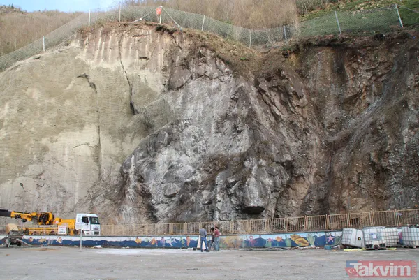 Öğrenciler ölümle burun burunaydı! Rize Ardeşen'de kaya parçalarına karşı çelik ağlar örülüyor - 9