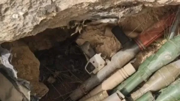 son-dakika-pence-kilit-harekatinda-yeni-goruntuler-1650445725523.jpeg Son dakika: Pençe-Kilit Harekatı'nda yeni görüntüler! Komandolar inlerini basıyor...-4